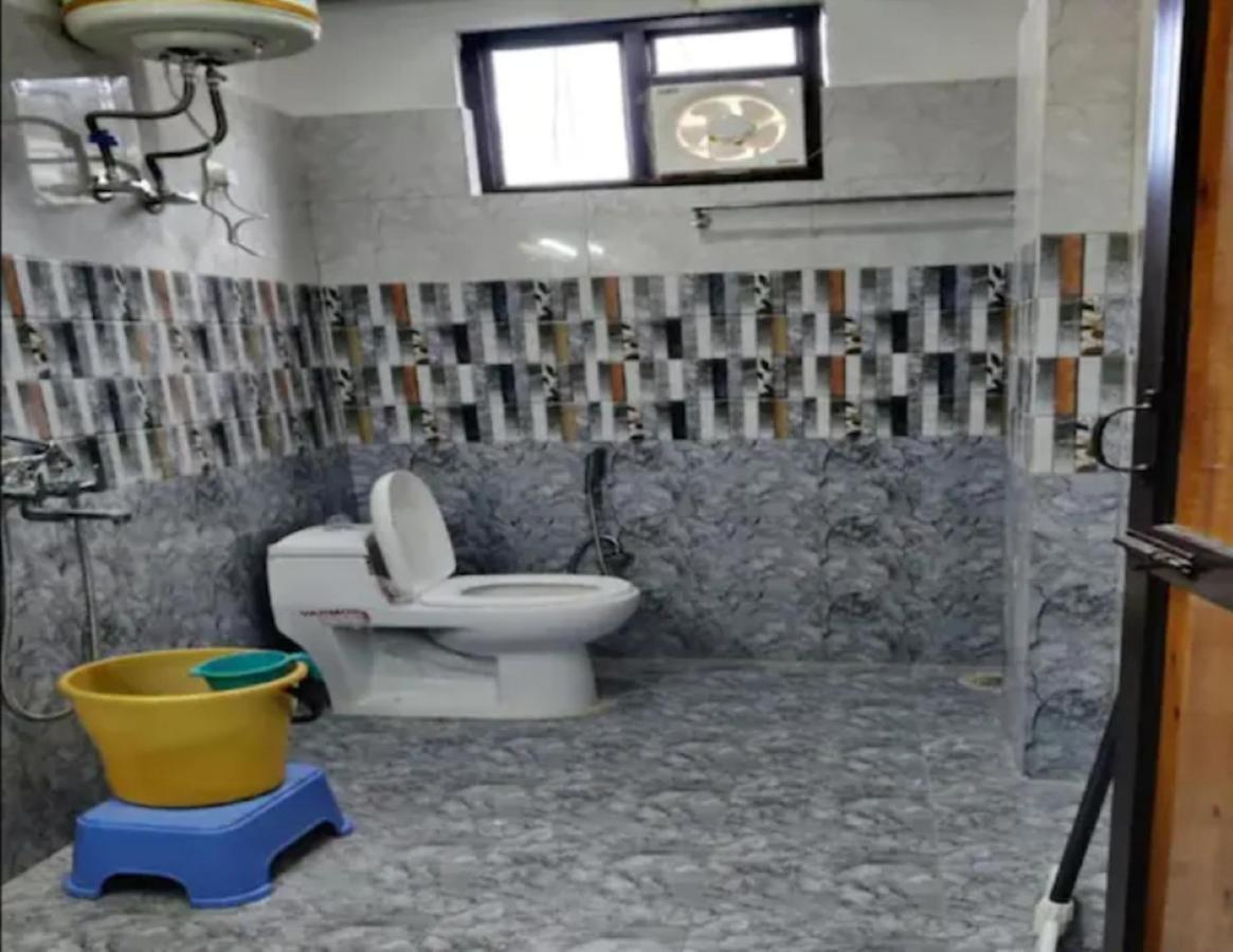 Oak Wood Homestay Banikhet Dalhousie Eksteriør bilde